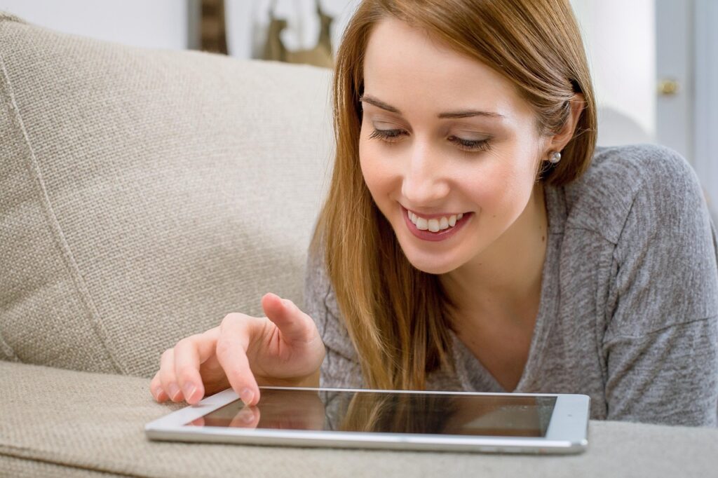 woman, tablet, relaxed, salon, communication, smile, computer science, tablet, tablet, tablet, tablet, tablet, computer science, best tablets
